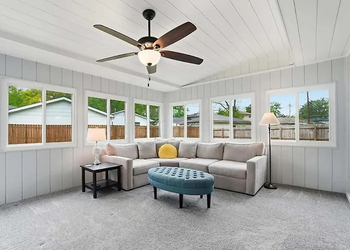 Holiday home In Redwood Ct, *