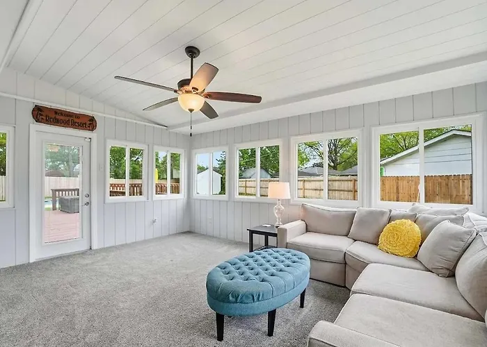 Holiday home In Redwood Ct,