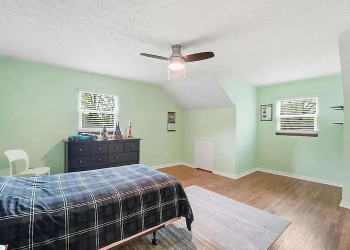 In Redwood Ct, Holiday home *